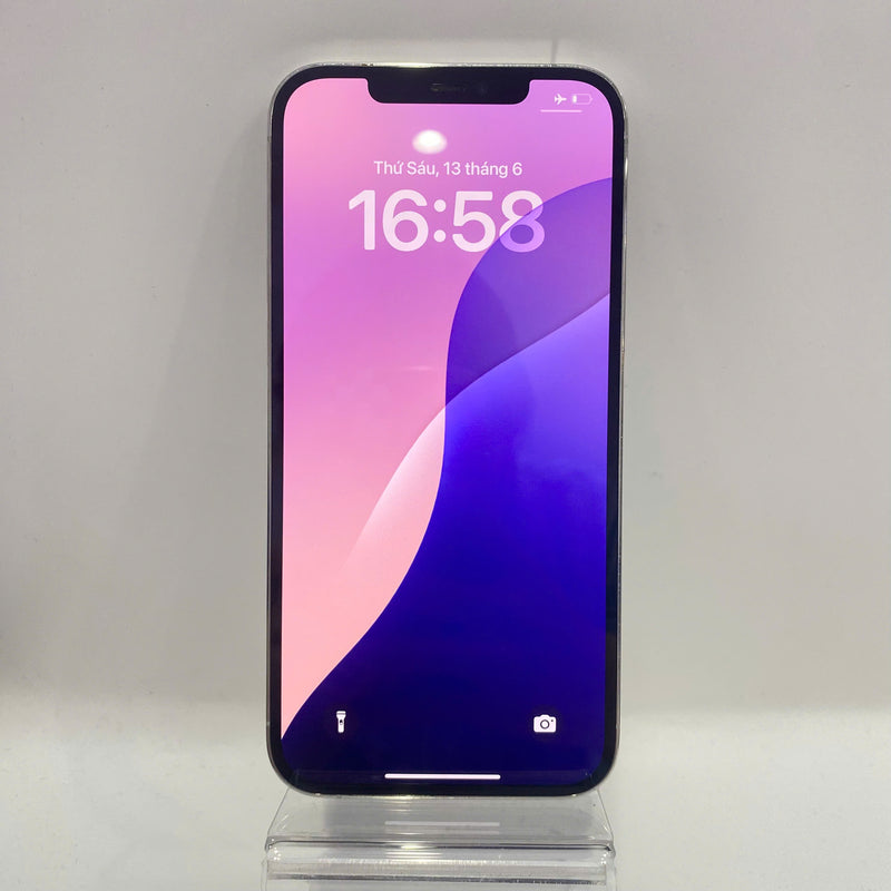 iPhone 12 Pro Max 256GB Bạc 98% pin 100% Máy đã trả hết tiền mạng dùng như Quốc tế Apple (Đã thay pin - Đốm camera 2.5x, xước viền) - HH6265
