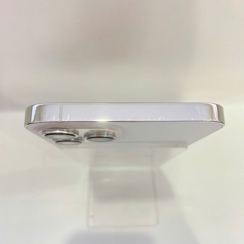 iPhone 12 Pro Max 256GB Bạc 98% pin 100% Máy đã trả hết tiền mạng dùng như Quốc tế Apple (Đã thay pin - Đốm camera 2.5x, xước viền) - HH6265