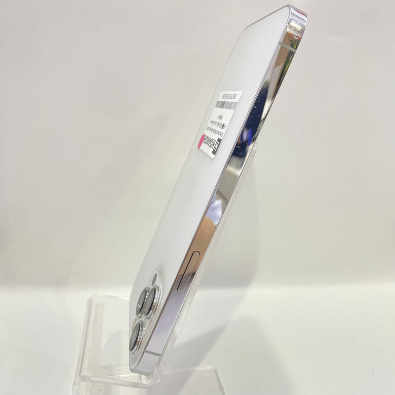 iPhone 12 Pro Max 256GB Bạc 98% pin 100% Máy đã trả hết tiền mạng dùng như Quốc tế Apple (Đã thay pin - Đốm camera 2.5x, xước viền) - HH6265