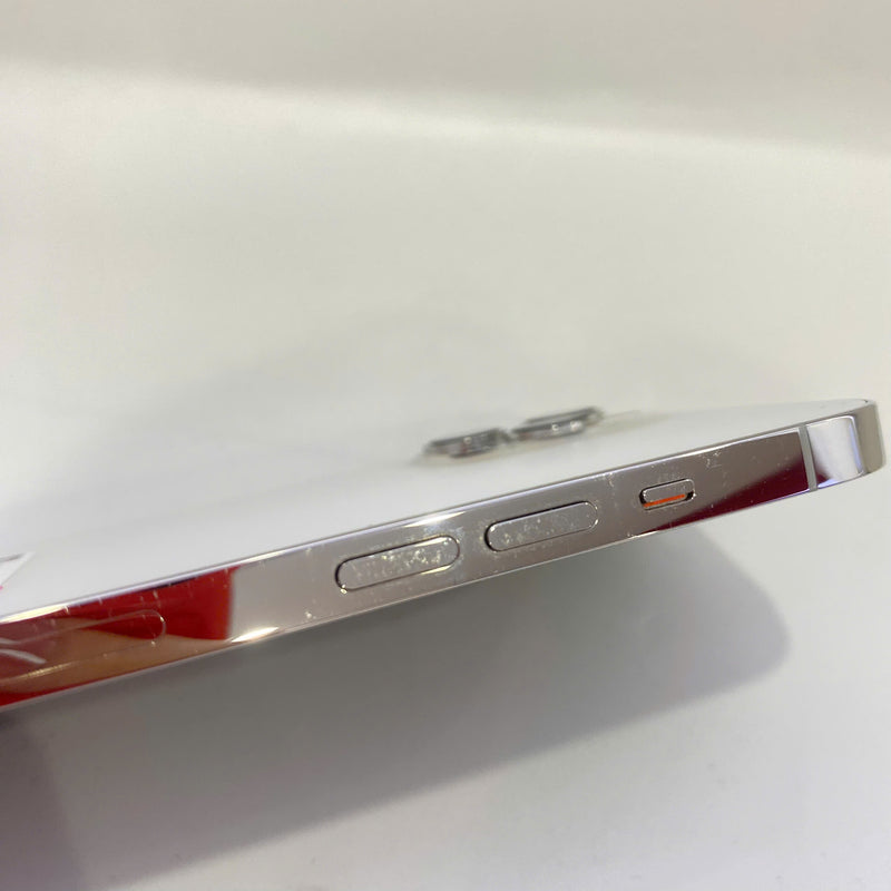 iPhone 12 Pro Max 256GB Bạc 98% pin 100% Máy đã trả hết tiền mạng dùng như Quốc tế Apple (Đã thay pin - Đốm camera 2.5x, xước viền) - HH6265