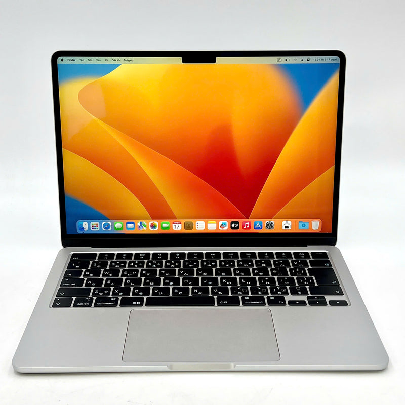 Macbook Air 2022 13.6in Bạc Apple M2/RAM 8GB/SSD 256GB 99% sạc 3 lần BPTN