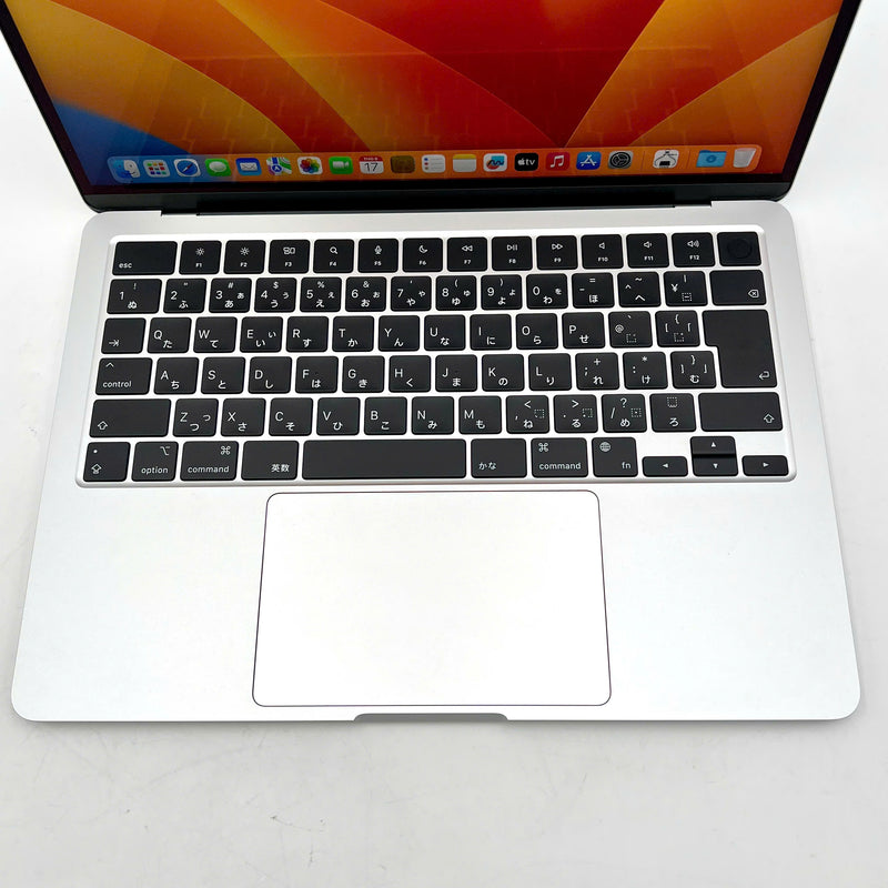 Macbook Air 2022 13.6in Bạc Apple M2/RAM 8GB/SSD 256GB 99% sạc 3 lần BPTN