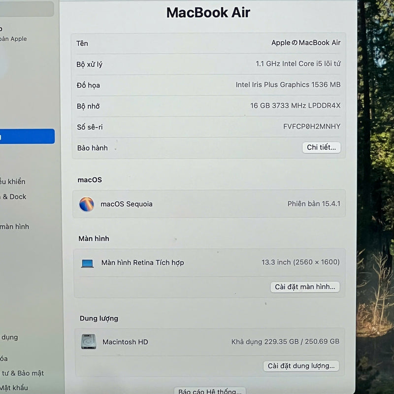 Macbook Air 2020 13.3in Bạc Intel Core i5/ RAM 16GB/ SSD 256GB 98% sạc 124 lần BPTA (sứt vỏ)