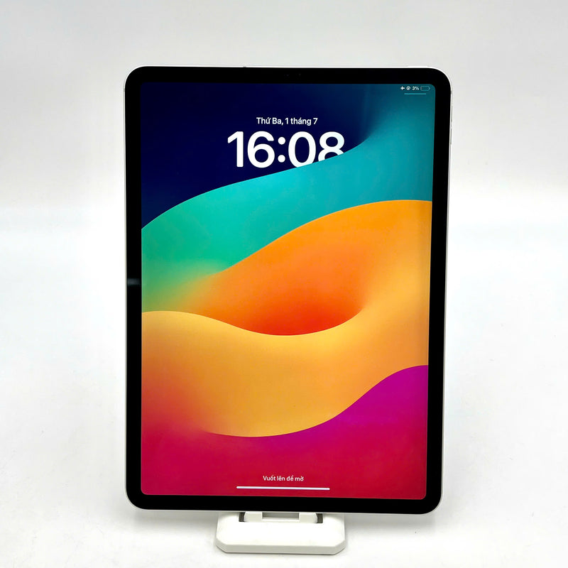 iPad Pro 2018 11in 64GB Bạc 4G + Wifi 98% pin từ 85% Quốc tế Apple (có xước - chỉ dùng sim Việt Nam)