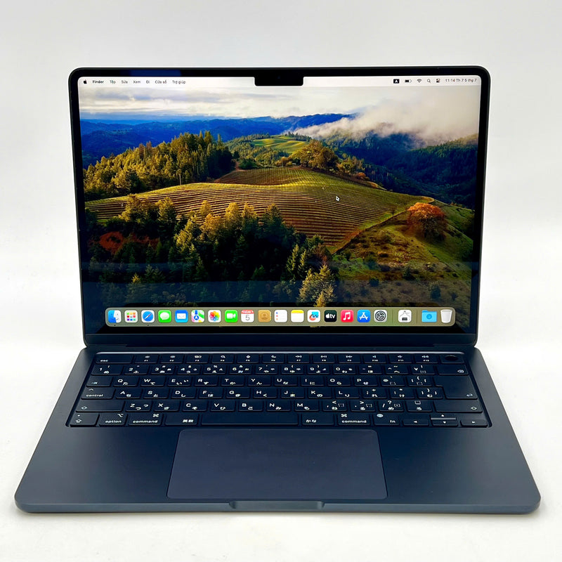 Macbook Air 2022 13.6in Đen Apple M2/RAM 8GB/SSD 256GB 98% pin 100% BPTN (sạc 8 lần)