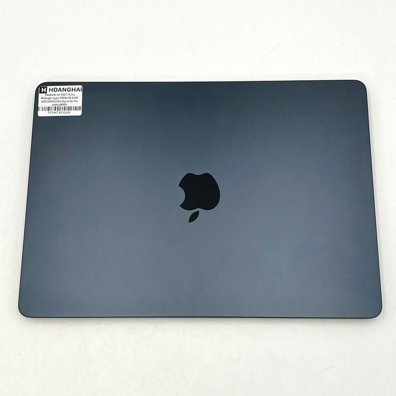 Macbook Air 2022 13.6in Đen Apple M2/RAM 8GB/SSD 256GB 98% pin 100% BPTN (sạc 8 lần)