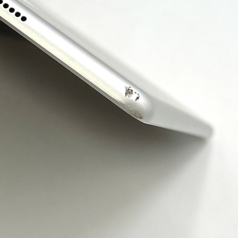 Ipad Gen 7 10.2" 32GB Silver 4G + Wifi 97% pin 96% (sứt móp viền)