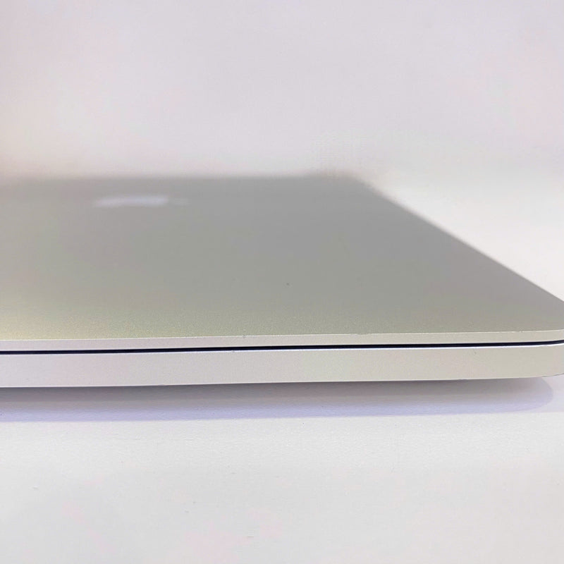 MacBook Pro 2020 13.3in Bạc Intel Core i5/ RAM 16GB/ SSD 512GB 98% Sạc 92 lần BPTN