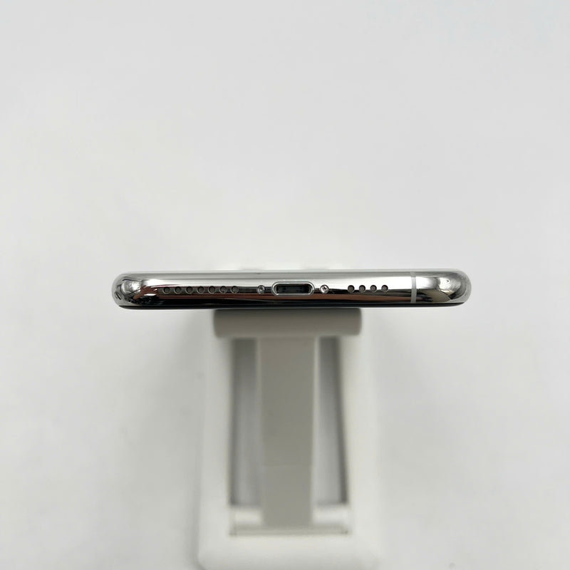iPhone 11 Pro Max 64GB Bạc 98% pin 100% Máy đã trả hết tiền mạng dùng như Quốc tế Apple (Đã thay pin - Xước viền) - HH2676