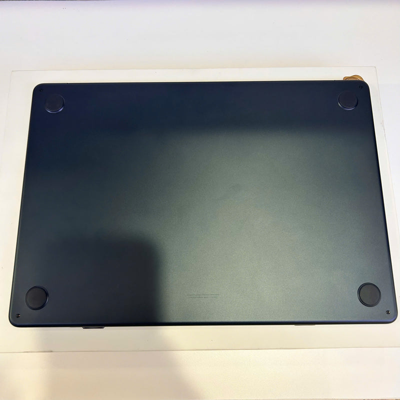 Macbook Air 2023 15in Đen Apple M2/ RAM 8GB/ SSD 256GB 98% FB BPTA (Sạc 57 lần)