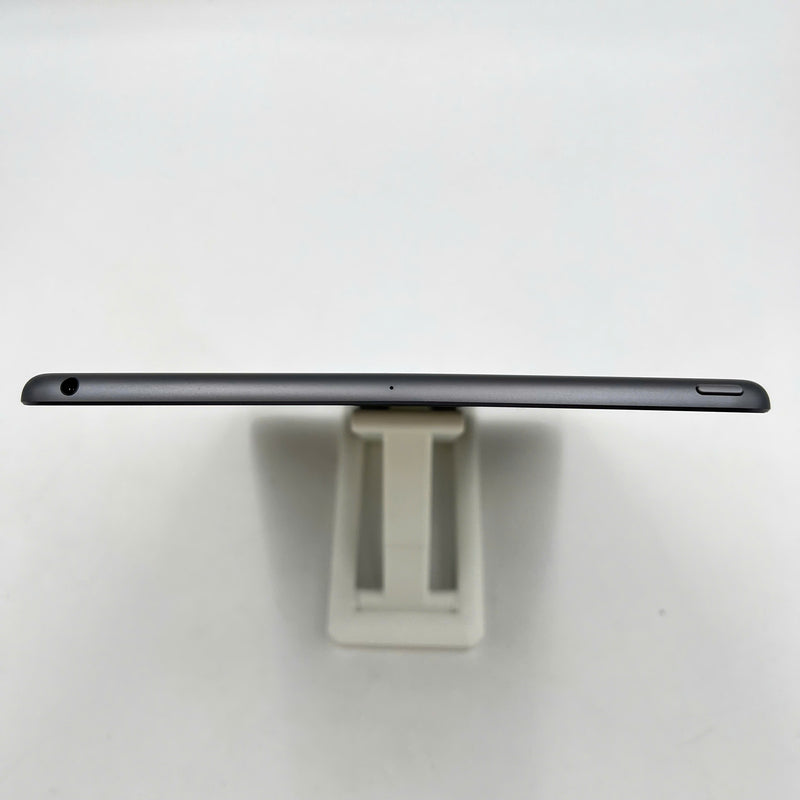 iPad Gen 9 10.2" 64GB Xám Wifi 98% pin 100% (sạc 17 lần)