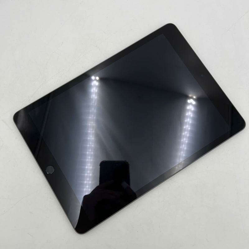 iPad Gen 9 10.2" 64GB Xám Wifi 98% pin 100% (sạc 17 lần)