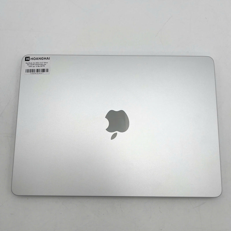 Macbook Air 2022 13.6in Bạc Apple M2/RAM 16GB/SSD 256GB 99% pin 100% sạc 10 lần BPTN