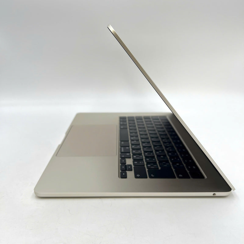 Macbook Air 2024 15.3in Bạc Apple M3/ RAM 16GB/ SSD 256GB 99% pin 100% sạc 12 lần BPTN