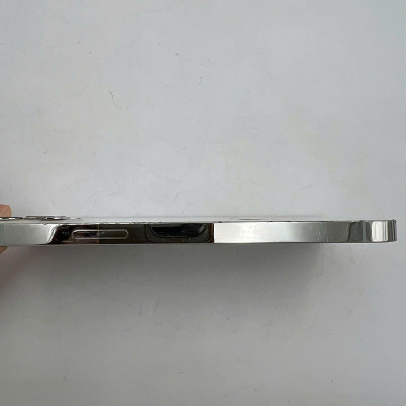 iPhone 12 Pro 128GB Trắng 98% pin 100% Máy đã trả hết tiền mạng dùng như Quốc tế Apple (Đã thay pin, xước viền, xước màn) - HH6140