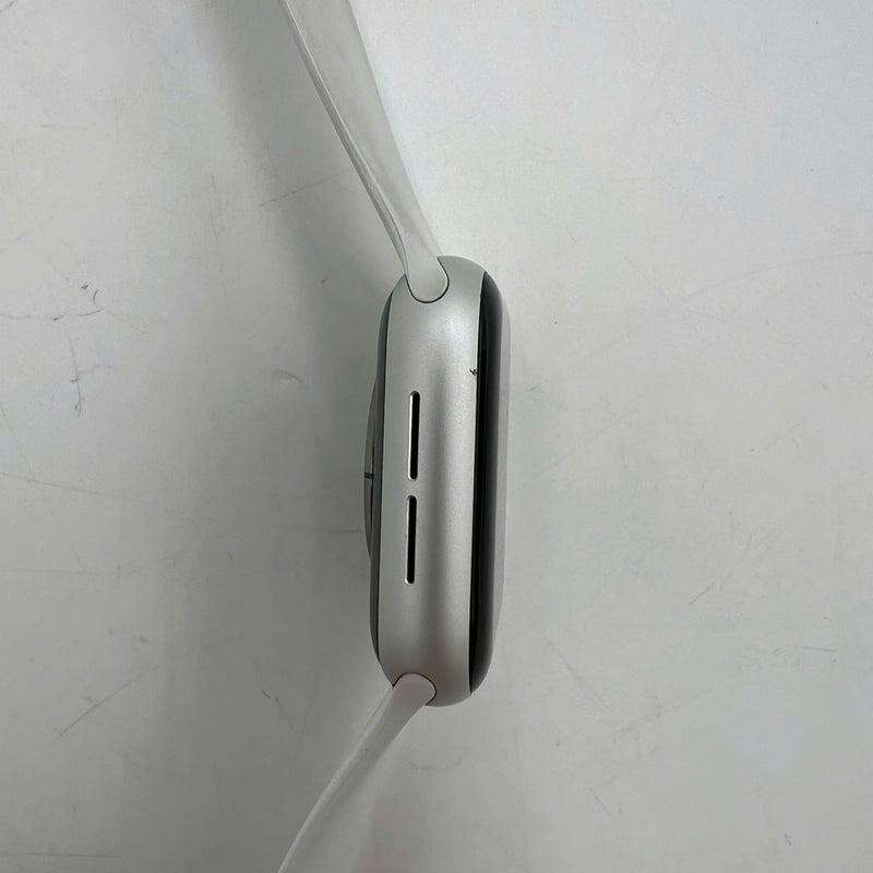 Apple Watch Series 5 40mm GPS+Cellular 98% Silver Aluminium Case/White Sport Band pin 99% màn xước