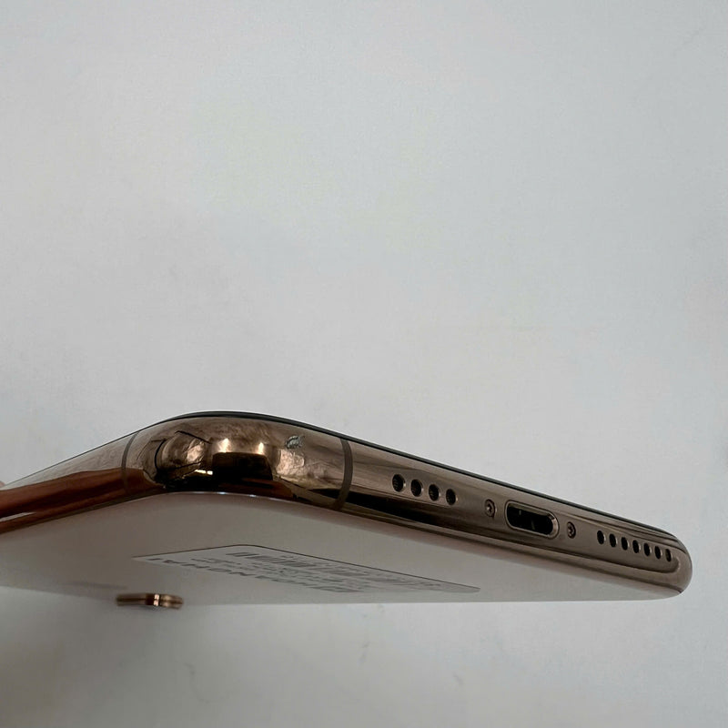 iPhone Xs Max 64GB Vàng 98% pin 100% Máy đã trả hết tiền mạng dùng như Quốc tế Apple (Đã thay pin - xước viền) - HH8716