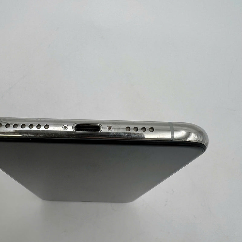 iPhone XS Max 64GB Bạc 98% pin 100% Máy đã trả hết tiền mạng dùng như Quốc tế Apple (đốm 1x, viền xước,viền lưng xước,ĐTP) - HH9365