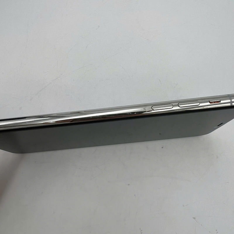 iPhone XS Max 64GB Bạc 98% pin 100% Máy đã trả hết tiền mạng dùng như Quốc tế Apple (đốm 1x, viền xước,viền lưng xước,ĐTP) - HH9365