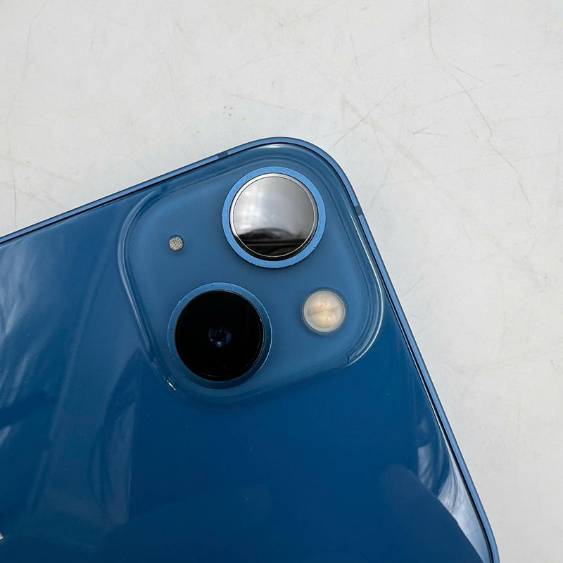 iPhone 13 128GB Xanh Dương 98% pin 89%  Máy đã trả hết tiền mạng dùng như Quốc tế Apple (viền cam xước) - HH2318