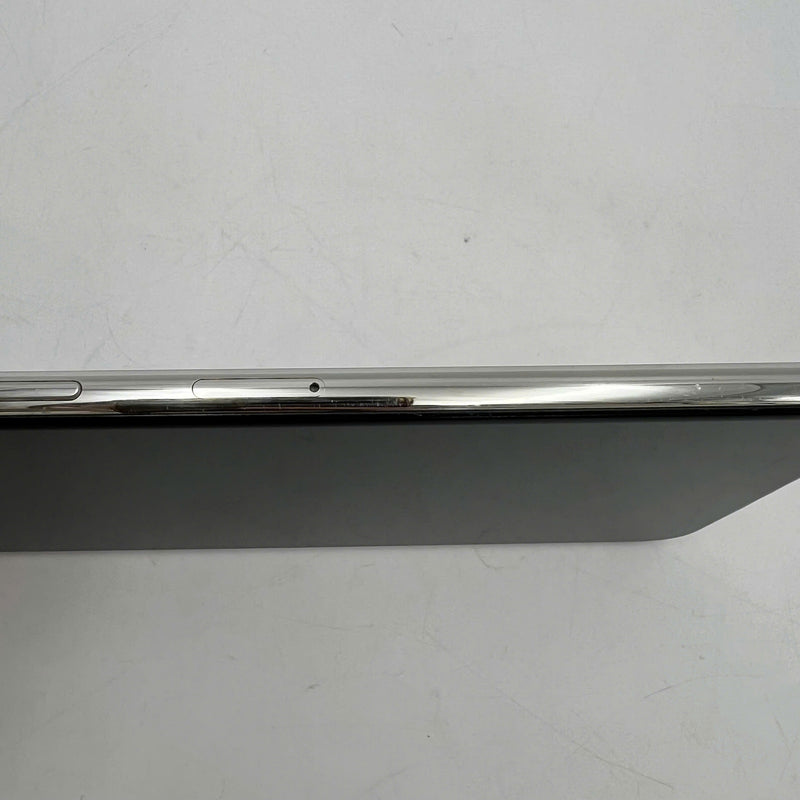 iPhone XS Max 256GB Bạc 98% pin 100% Máy đã trả hết tiền mạng dùng như Quốc tế Apple (đốm 1x,viền xước,ĐTP) - HH7015