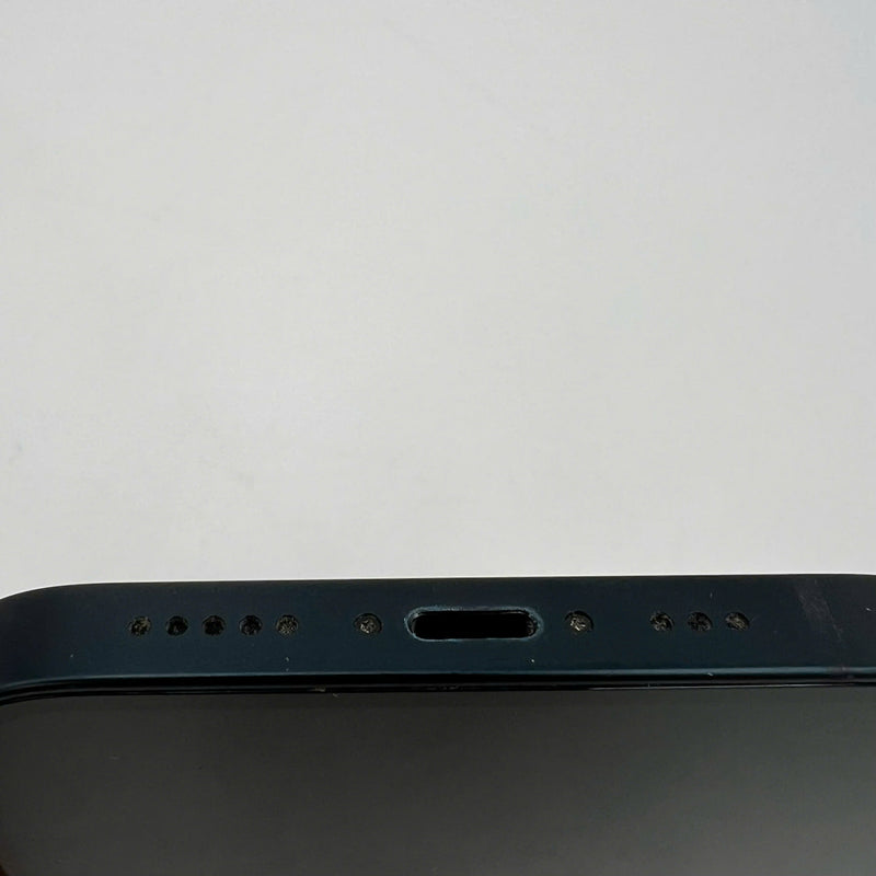 iPhone 13 128GB Đen 98% pin 85% Máy đã trả hết tiền mạng dùng như Quốc tế Apple (viền cam xước, ám viền) - HH4561