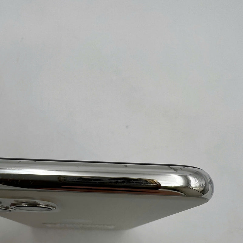 iPhone 11 Pro 256GB Trắng 98% pin 100% Máy đã trả hết tiền mạng dùng như Quốc tế Apple (Đã thay pin - viền xước) - HH0141