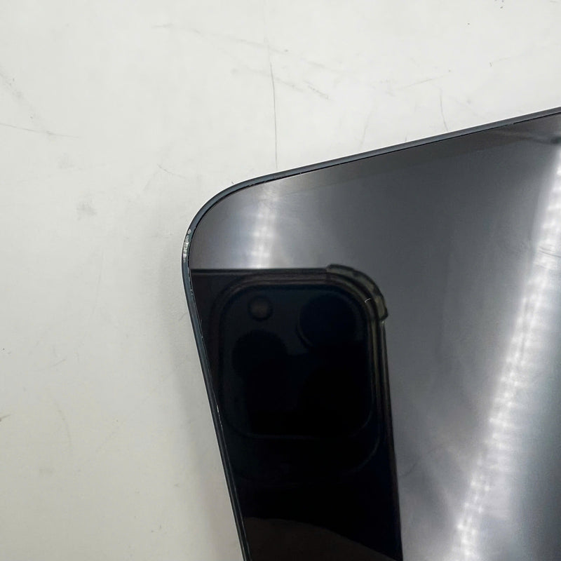 iPhone 13 128GB Đen 98% pin 87% Máy đã trả hết tiền mạng dùng như Quốc tế Apple (xước viền, viền cam xước) - HH6369