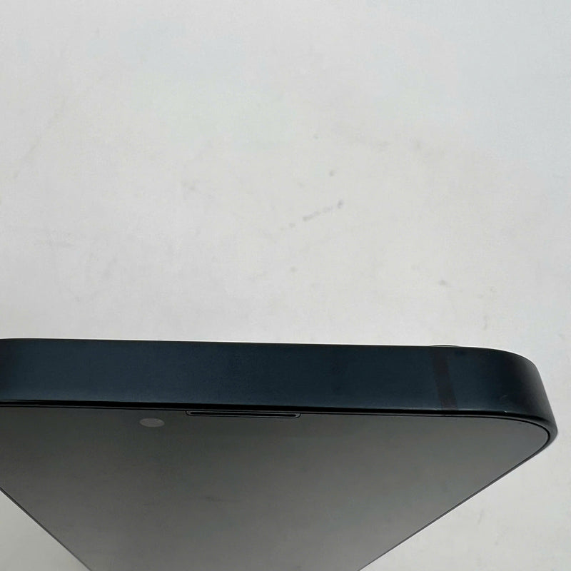 iPhone 13 128GB Đen 98% pin 87% Máy đã trả hết tiền mạng dùng như Quốc tế Apple (xước viền, viền cam xước) - HH6369