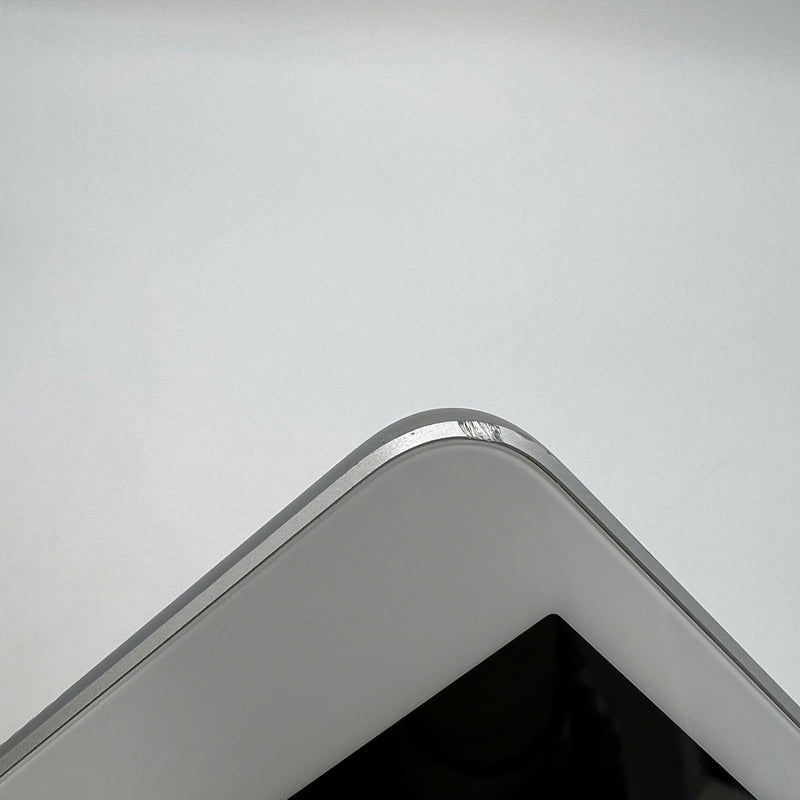 iPad Gen 8 2020 10.2in 32GB Silver 4G + Wifi 98% pin từ 90% từ AU (xước viền, xước mặt lưng, móp nhẹ mặt lưng, chỉ dùng sim VN)