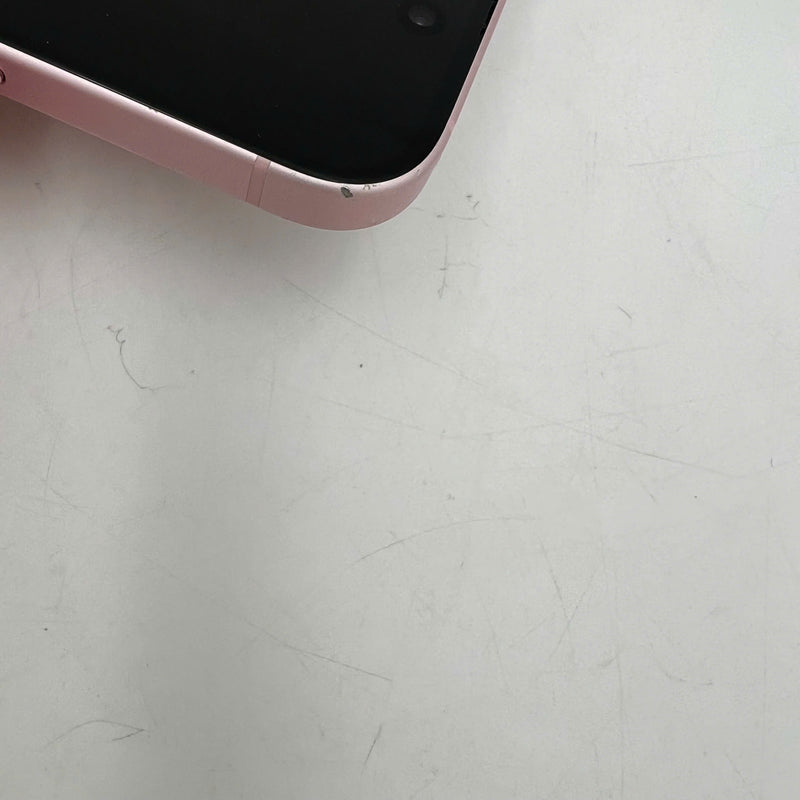 iPhone 15 128GB Hồng 98% pin  85% Quốc tế Apple (Xước màn, xước viền, móp viền, xước viền cam)  - HH2114