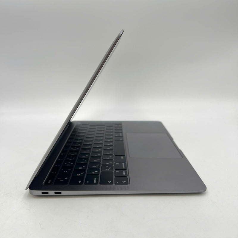 Macbook Air 2019 13.3in Xám Intel Core i5/ RAM 8GB/ SSD 256GB 98% Sạc 23 lần BPTN (Xước viền)