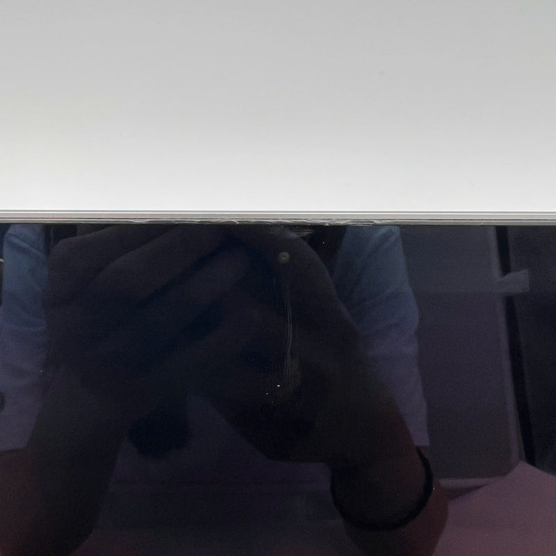 Macbook Air 2019 13.3in Xám Intel Core i5/ RAM 8GB/ SSD 256GB 98% Sạc 23 lần BPTN (Xước viền)
