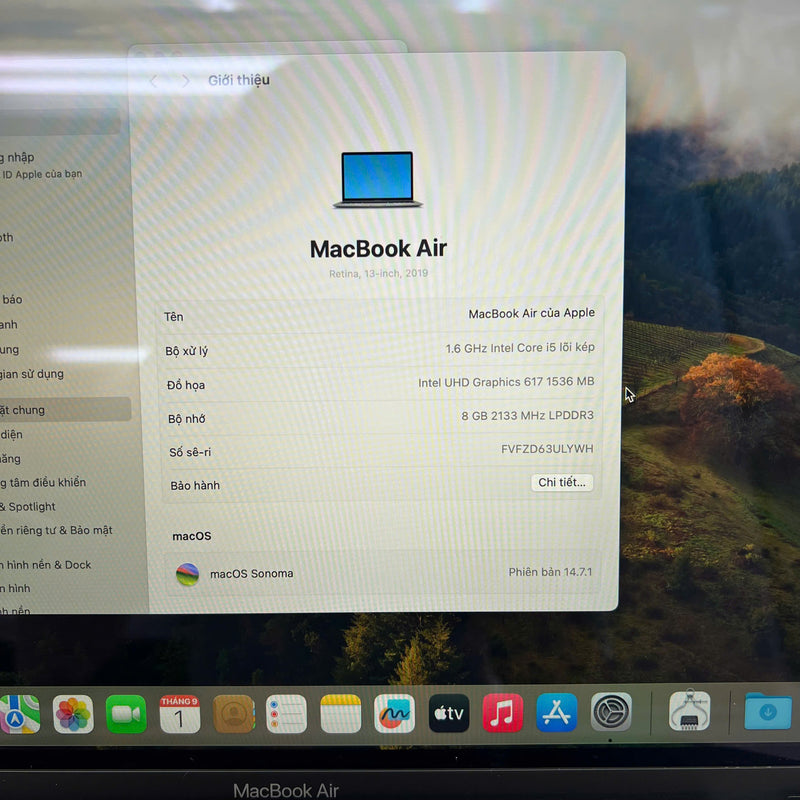 Macbook Air 2019 13.3in Xám Intel Core i5/ RAM 8GB/ SSD 256GB 98% Sạc 23 lần BPTN (Xước viền)