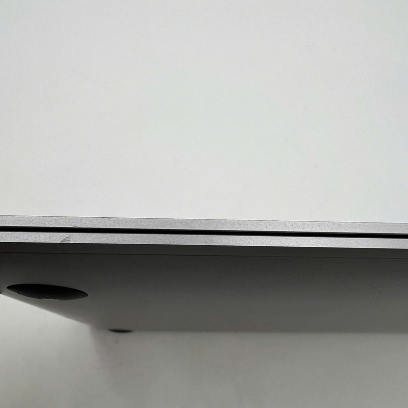 Macbook Air 2019 13.3in Xám Intel Core i5/ RAM 8GB/ SSD 256GB 98% Sạc 23 lần BPTN (Xước viền)