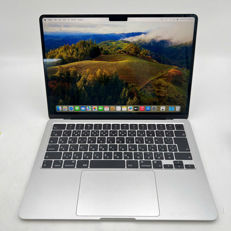 Macbook Air 2022 13.6in Bạc Apple M2/ RAM 8GB/ SSD 512GB 98% sạc 30 lần BPTN