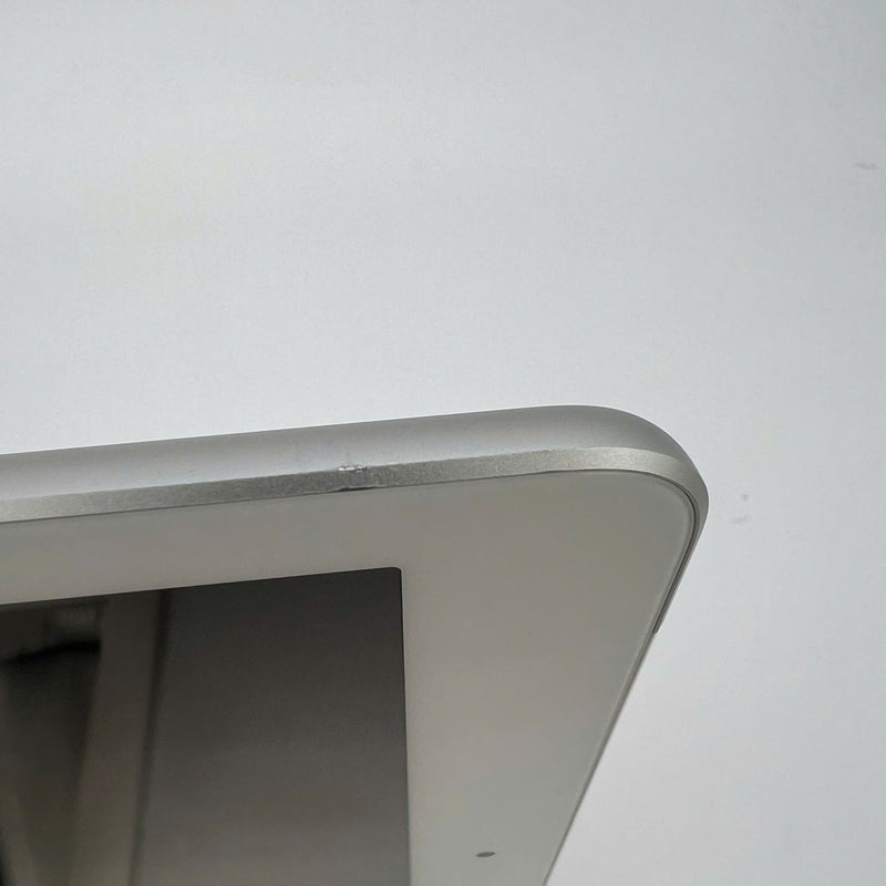 Ipad Gen 5 9.7" 32GB Silver 4G + Wifi 98% pin 93% Từ AU chỉ dùng sim AU