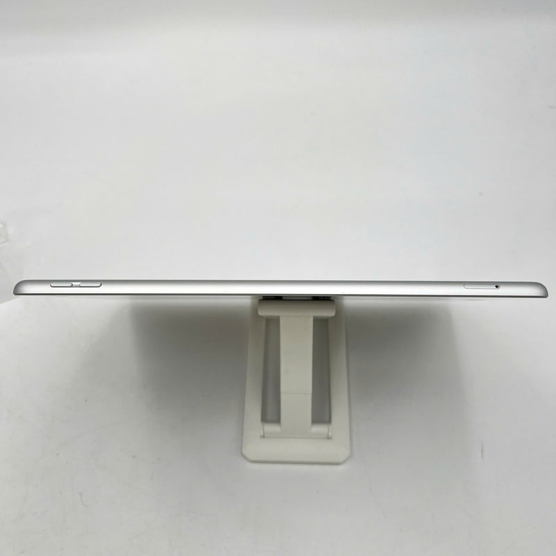 iPad Gen 8 2020 10.2in 32GB Silver 4G + Wifi 98% pin từ 80% từ AU (xước mặt lưng, bụi màn, chỉ dùng sim VN)