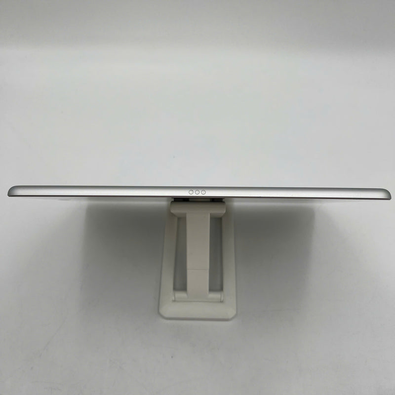iPad Gen 8 2020 10.2in 32GB Silver 4G + Wifi 98% pin từ 90% từ AU (xước mặt lưng, bụi màn, chỉ dùng sim VN)