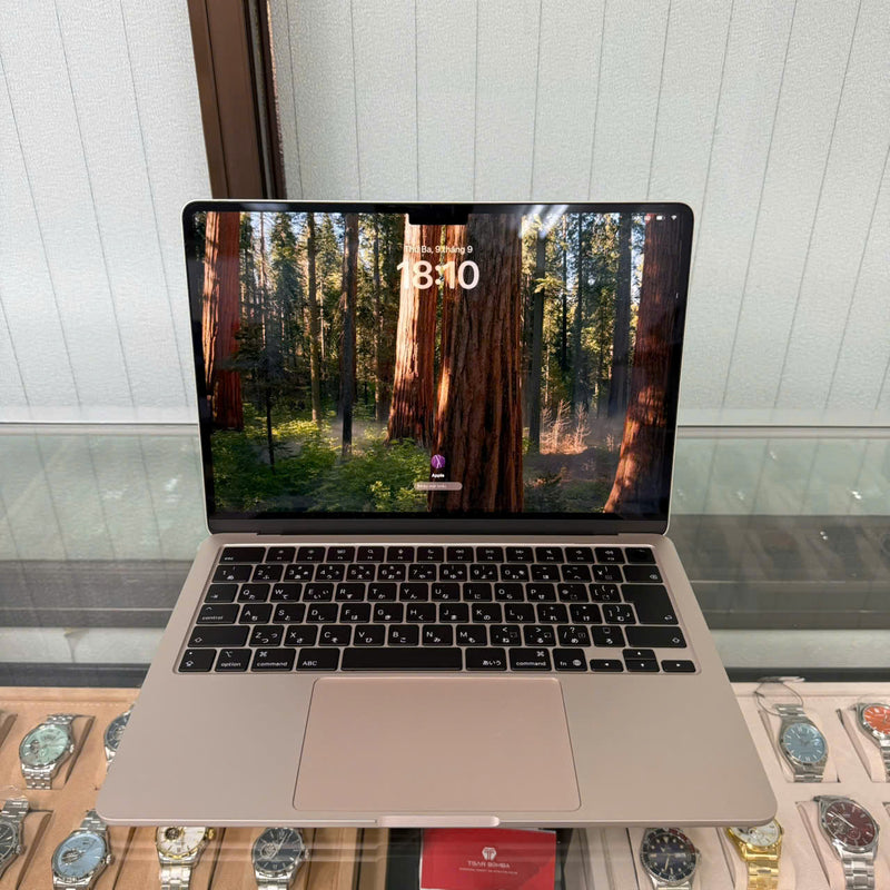 Macbook Air 2025 13.6in Bạc Apple M4/ RAM 16GB/ SSD 256GB 99,5% sạc 16 lần BPTN