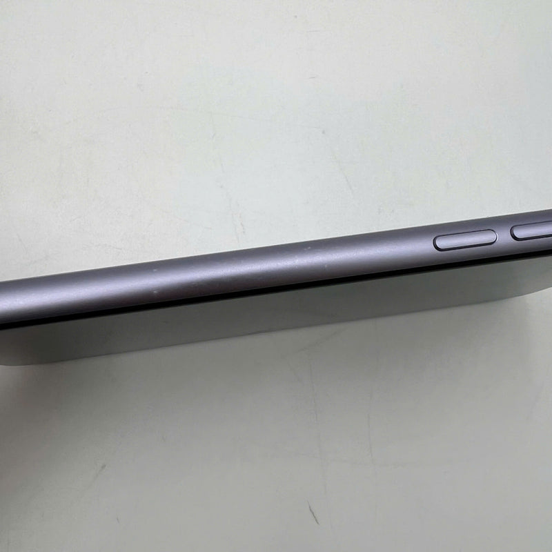 iPhone 11 128GB Tím 98% pin 100% Máy đã trả hết tiền mạng dùng như Quốc tế Apple (Đã thay pin - Đã thay màn zin, đốm 1x, viền xước) - HH3400