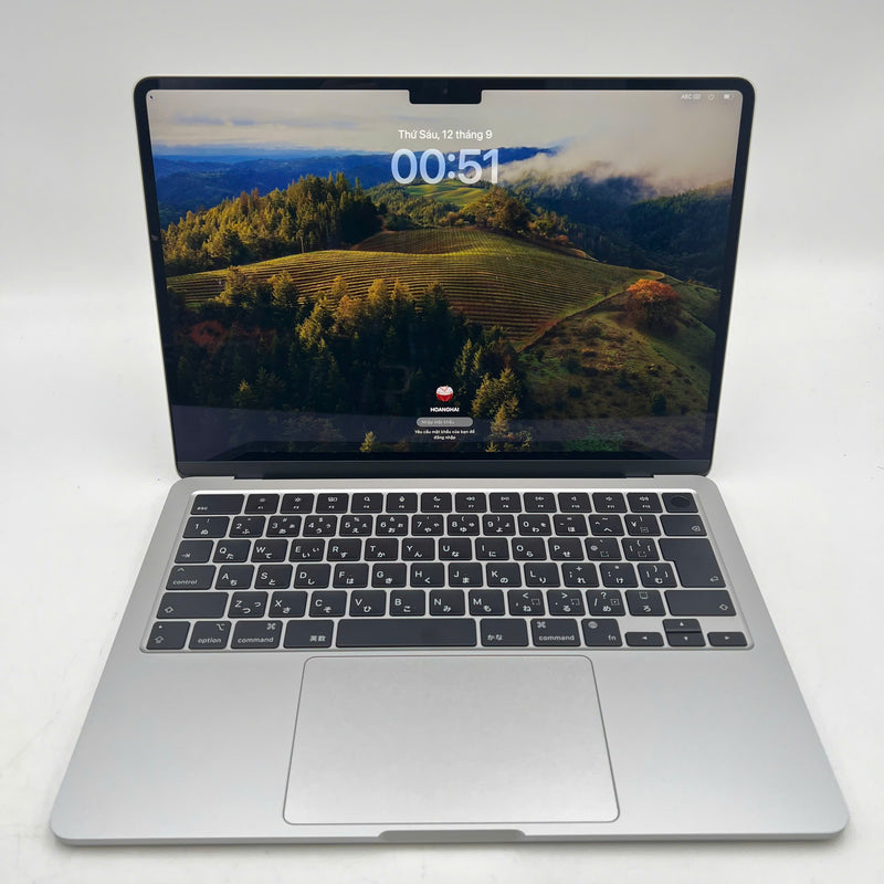 Macbook Air 2024 13.6in Bạc M3/ RAM 8GB/ SSD 256GB 100% Fullbox pin 100% sạc 2 lần BPTN