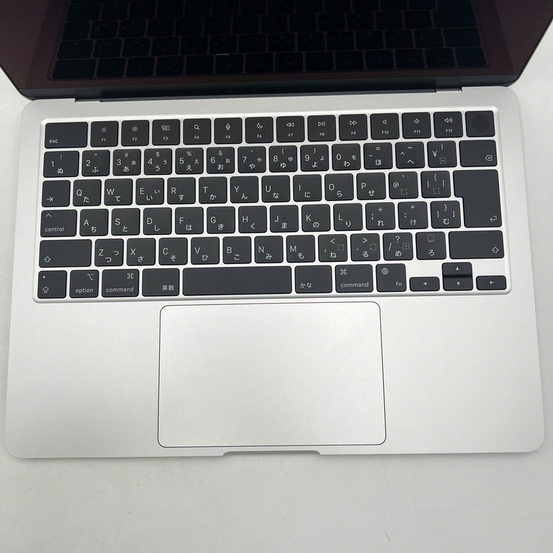 Macbook Air 2024 13.6in Bạc M3/ RAM 8GB/ SSD 256GB 100% Fullbox pin 100% sạc 2 lần BPTN