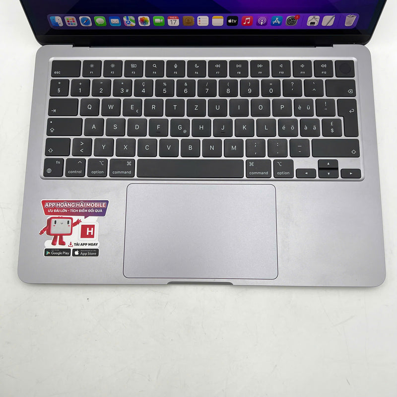 Macbook Air 2022 13.6in Xám M2/ RAM 8GB/ SSD 256GB 98% sạc 31 lần BPTA