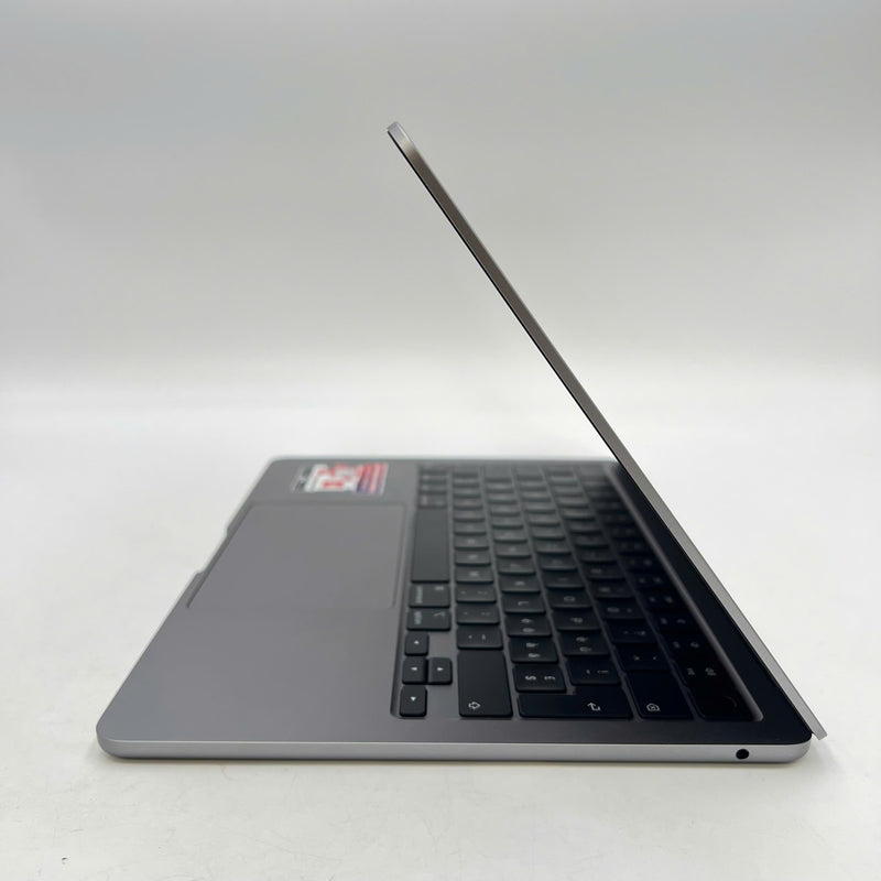 Macbook Air 2022 13.6in Xám M2/ RAM 8GB/ SSD 256GB 98% sạc 31 lần BPTA