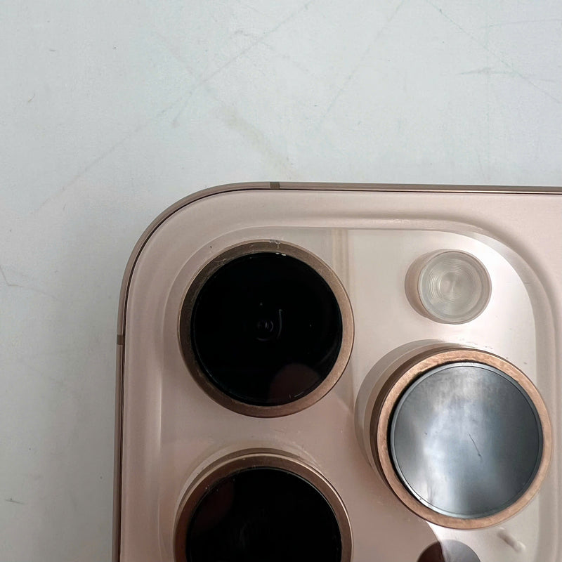 iPhone 16 Pro Max 256GB Vàng Sa Mạc 98% pin 89% Quốc Tế Apple (máy xước viền cam sau) - HH5834
