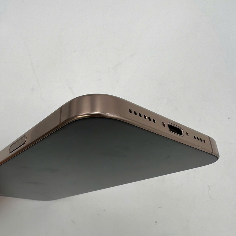 iPhone 16 Pro Max 256GB Vàng Sa Mạc 98% pin 89% Quốc Tế Apple (máy xước viền cam sau) - HH5834