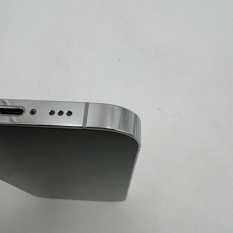 iPhone 14 Pro 128GB Bạc 98% pin 85% Quốc tế từ SB (Không dùng sim SB - Đã thay pin - Viền xước nhẹ, đốm 0.5x/3x) - HH3747
