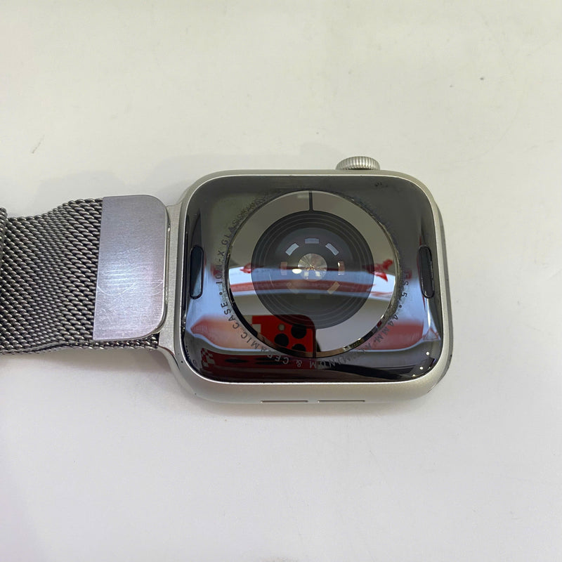 Apple Watch Series 5 44mm GPS 98% Fullbox Silver Aluminum Case with Milanese Loop (xước màn)