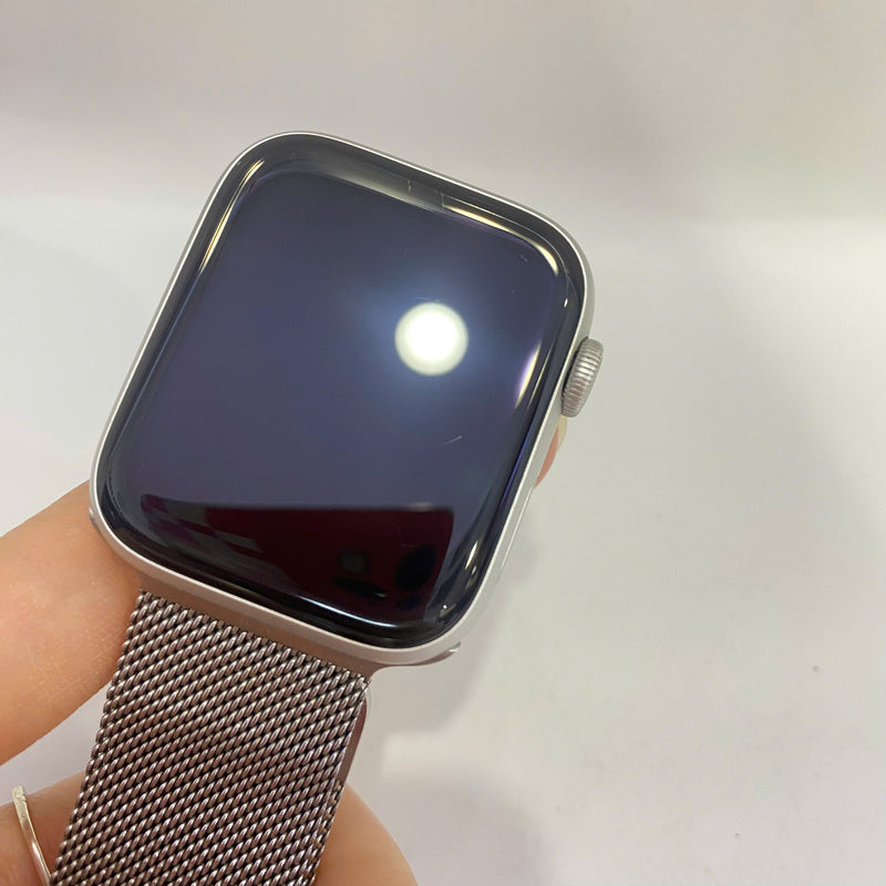 Apple Watch Series 5 44mm GPS 98% Fullbox Silver Aluminum Case with Milanese Loop (xước màn)